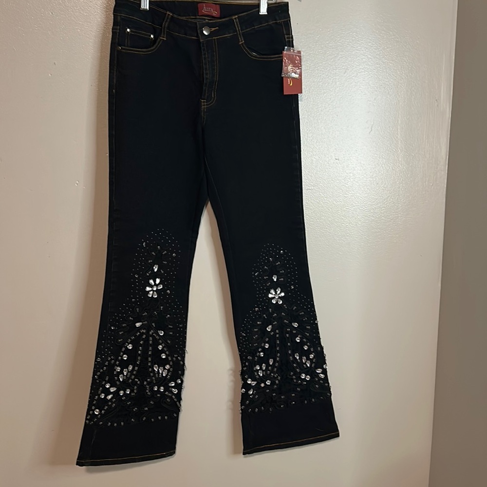 Azita NWT Jeans in excellent condition size 6